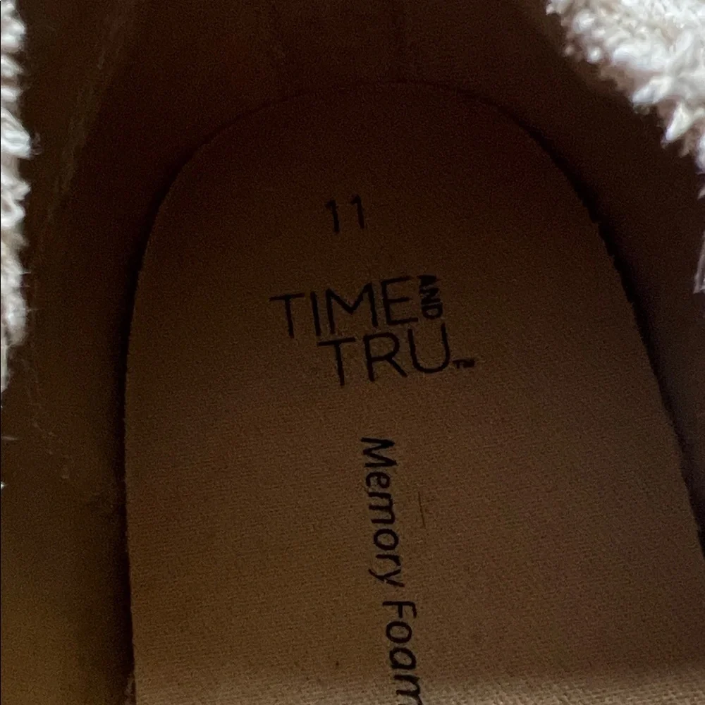Time and Tru Beige Canvas Sneakers - Picture 7 of 7